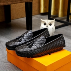 Louis Vuitton Low Shoes